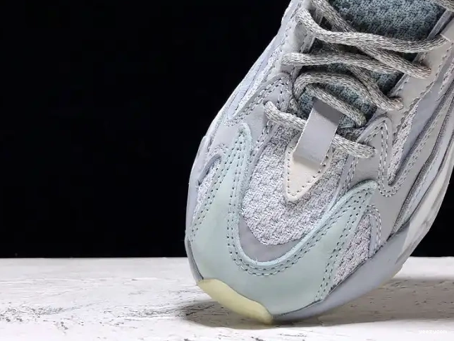 Boost V2 700 Adidas 'Inertia' FW2549 Yeezy 0605